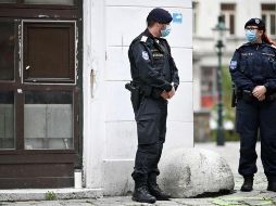 Autoridades identificaron al supuesto terrorista como Kujtim Fejzulai, quien fue condenado a 22 meses de cárcel por querer sumarse al Estado Islámico en la guerra de Siria. EFE/C. Bruna