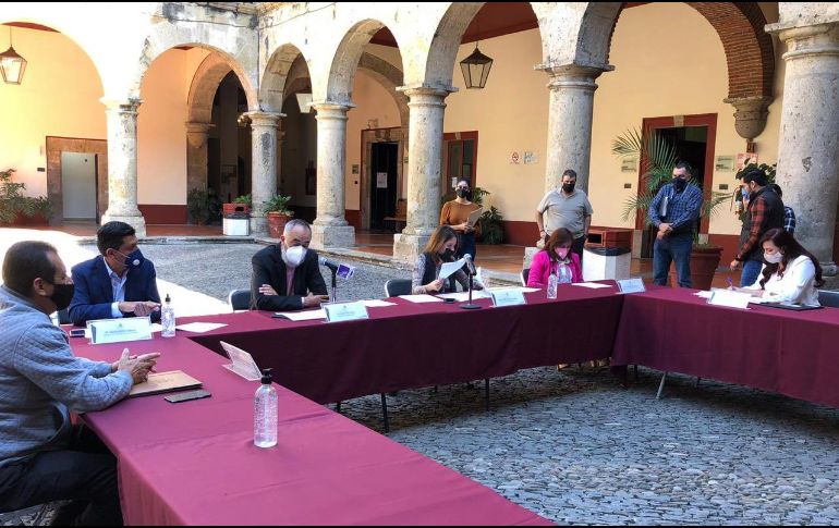 Salvador Caro asumió la presidencia de la Junta de Coordinación Política que ocupará durante los próximos seis meses. Twitter/ @LegislativoJal