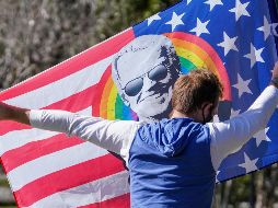 El voto latino debuta como la mayor minoría en el electorado de EU, contribuyó a la victoria clave de Trump en Florida, pero podría dar a Biden, los sufragios que necesita en los estados donde el recuento todavía sigue. AP / Tampa Bay Times / M. Asencio