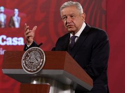 Antes de pasar a la sesión de preguntas con la prensa, el Presidente pidió que se pusiera de fondo el tema de Chávez, ''si no se hace aburrida la conferencia''. SUN / C. Mejía