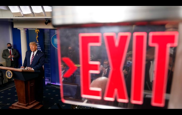 Televisoras como ABC, CBS y NBC interrumpieron el mensaje de Trump luego que acusara fraude en las elecciones. AP/E. Vucci