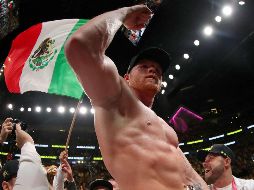 Según el comunicado, ya trabajan para que Álvarez pueda volver a boxear este mismo año, en el que las peleas quedaron detenidas debido a la pandemia de coronavirus. AFP / ARCHIVO
