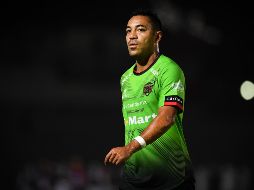 ''Más que consejo, es decirles a los jugadores que valoren, que se den cuenta del privilegio que tienen, de la oportunidad de vestir una playera tan importante como Chivas'', dijo el atacante para el programa de radio Los Campamentos. IMAGO7