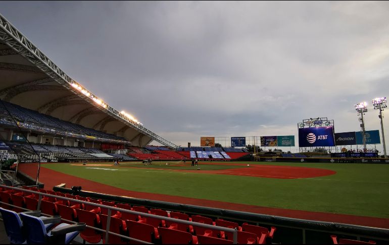 Los Charros de Jalisco no podrán disputar su partido programado para el día de hoy frente a los Yaquis de Obregón, y será hasta el 17 de noviembre cuando la novena tapatía regrese al diamante. Imago7