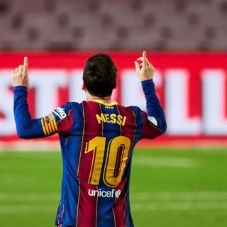 Lionel Messi impulsa al Barcelona ante el Betis