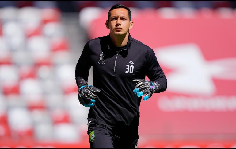 El arquero de los Pumas, quien se lesionó en el calentamiento previo al duelo ante Cruz Azul, será sustituido por el arquero del León, Rodolfo Cota. Imago7