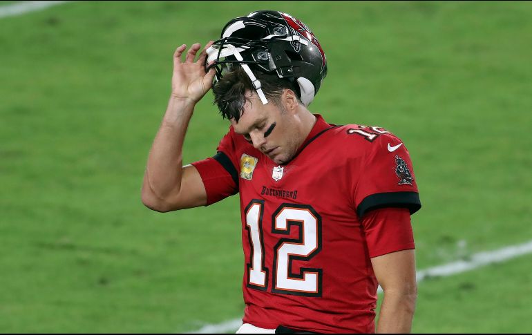 Brady fue capturado en tres ocasiones y terminó con 22 completos de 38 intentos para 209 yardas. AP