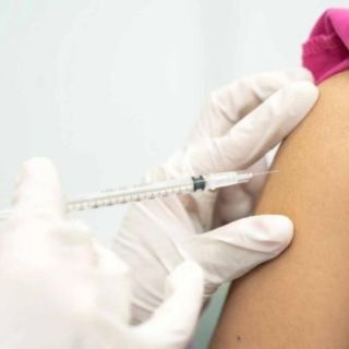 Vacuna contra el coronavirus: Pfizer anuncia que la suya es eficaz en un 90%