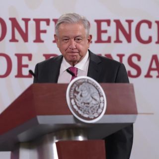 AMLO dice que no se ha comunicado con su hermano tras difusión de videos