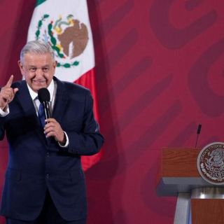 AMLO rompe récord y da su conferencia mañanera más larga