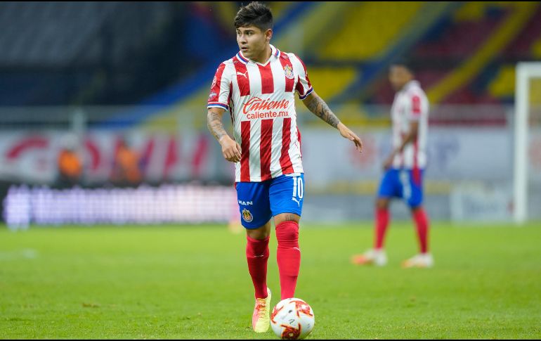 No se explica el ex directivo de Chivas cómo un jugador como Eduardo López anduviera pensando más en fiestas y reuniones, que cuidarse para darle la vuelta a la situación futbolística. IMAGO7 / ARCHIVO