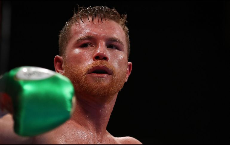 La semana pasada, ''Canelo'' se convirtió en ''agente libre'', al separarse de su multimillonario acuerdo con Golden Boy Promotions y DAZN. AFP / ARCHIVO