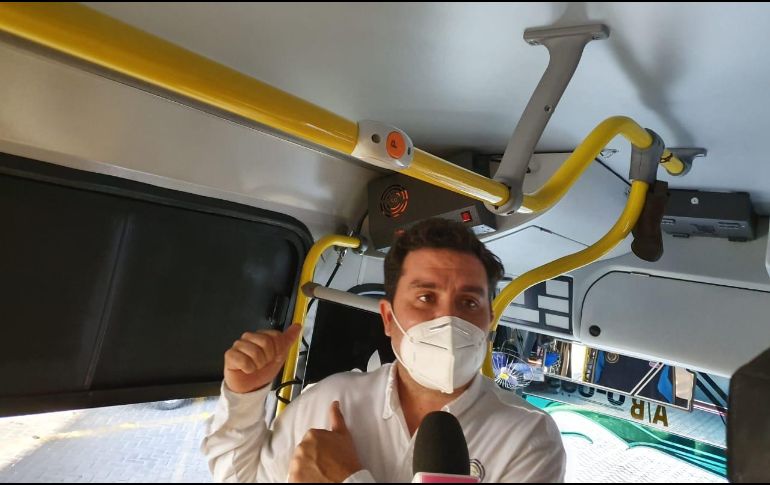 Esta medida se sumaría a la desinfección constante de los camiones con cloro, a la obligatoriedad del uso del cubrebocas y a la distribución de gel. EL INFORMADOR/S. Blanco