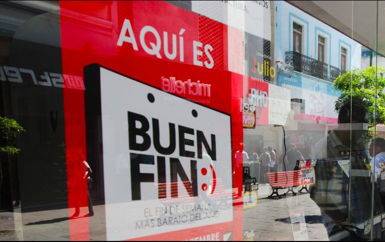 Pese a la pandemia de COVID-19, en el primer día del Buen Fin, ya sin el botón de emergencia, decenas de familias aprovecharon para equipar sus hogares. EL INFORMADOR/ARCHIVO