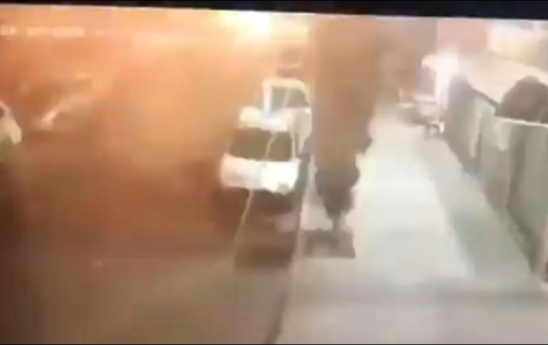 En la grabación se aprecia el momento en el que estalla el inmueble por la acumulación de gas L.P. TWITTER