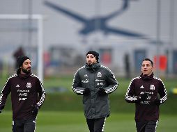 Gerardo Martino, técnico de la Selección Nacional Mexicana, ve muy complicado que Héctor Herrera y Jonathan dos Santos puedan jugar ante Japón. Imago7