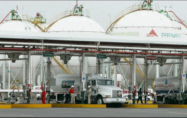 PETRÓLEOS MEXICANOS. Invertir dinero público en la paraestatal ha sido el eje del actual Gobierno federal. 