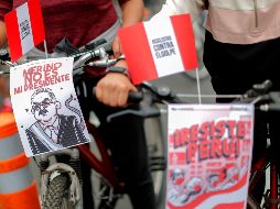 Manifestantes en una protesta contra Merino este domingo en Lima, Perú, previo al anuncio de su dimisión. AFP/L. Gonzales