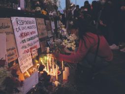 MEMORIAL. Peruanos recuerdan a los asesinados en las protestas. AP