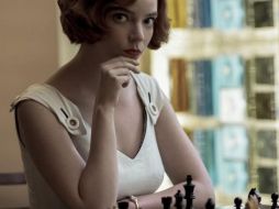 La actriz protagonista Anya Taylor-Joy es de origen argentino. PHIL BRAY/NETFLIX