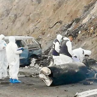 Pipa de gas explota en vía a Tepic; suman 14 fallecidos