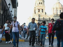 AGLOMERACIONES. La medida principal de la nueva etapa es el distanciamiento social y evitar lugares con mucha gente. EL INFORMADOR • G. GALLO