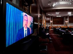 El jefe de Facebook, Mark Zuckerberg, testifica de forma remota ante un comité del Senado en Washington, DC. AFP/B. Clark