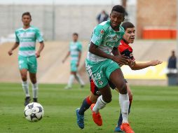 El delantero de 21 años comenzó su carrera en las inferiores de Chivas para después emigrar al Santos Laguna. Imago7 / ARCHIVO