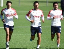 Gael Sandoval (D) fue adquirido por José Luis Higuera sin el consentimiento de Matías Almeyda, técnico de Chivas en ese entonces. Llegaba con buena continuidad y regularidad en Santos. IMAGO7