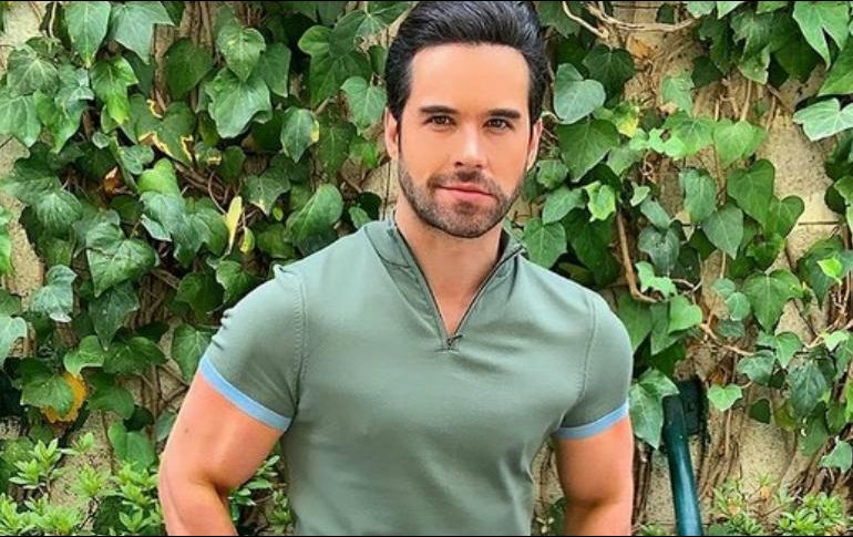 INSTAGRAM / eleazargomez333