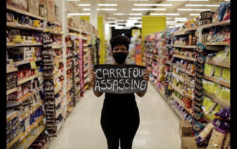 La muerte de Silveira Freitas motivó manifestaciones en Porto Alegre, Brasilia, Belo Horizonte y Rio de Janeiro. EFE/F. Bizerra