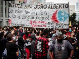 La muerte de Silveira Freitas motivó manifestaciones en Porto Alegre, Brasilia, Belo Horizonte y Rio de Janeiro. EFE/F. Bizerra