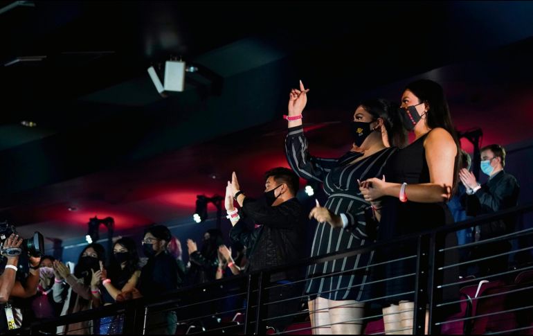 El público está de vuelta. Pocos, pero ruidosos los asistentes a la ceremonia en Los Ángeles. AP