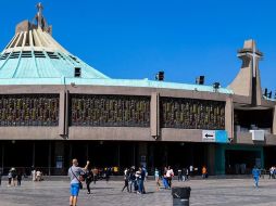 Pese a que se mantendrá cerrada la Basílica, no se impedirán las actividades comerciales en la zona. EFE/J. Pazos