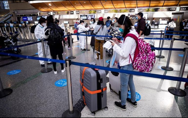 En 2021, la IATA estima que se transportarán a dos mil 800 millones de personas. EFE/E. Laurent