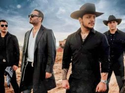 Christian Nodal y Reik fusionan sus estilos en su nuevo sencillo "Poco"