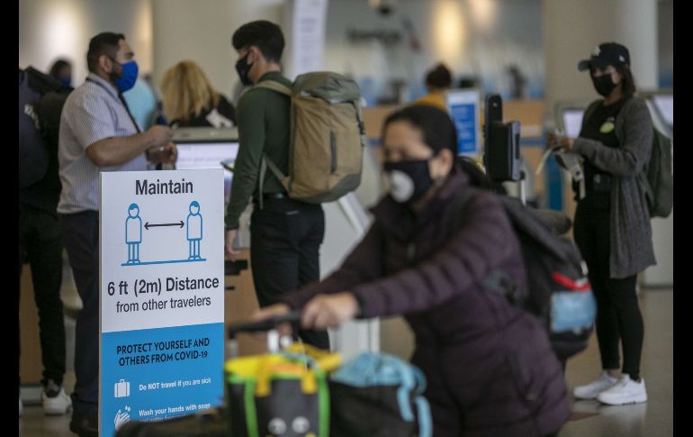En el aeropuerto internacional de Los Ángeles. AFP/D. Mcnew
