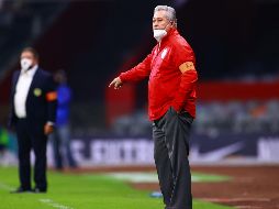 MAESTRO. En el duelo personal ante Miguel Herrera, Víctor Manuel Vucetich terminó por imponerse de principio a fin. IMAGO7