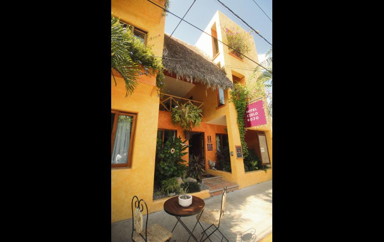 EXTERIOR. El hotel se encuentra a tres cuadras de la playa. EL INFORMADOR • F. González