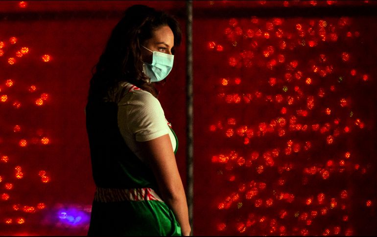 Las autoridades de salud exhortan a la gente a tomar precauciones hasta tanto haya una vacuna disponible. EFE / E. Laurent