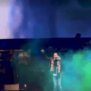 Regresa la nostalgia de Azul Violeta al Foro FIL