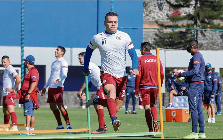 LETAL. El uruguayo Jonathan Rodríguez es el hombre más peligroso en la delantera del conjunto celeste. TWITTER/@CruzAzulCD