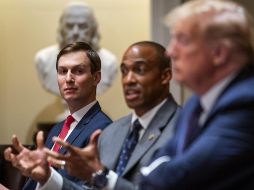 Veinticinco préstamos, valorados en tres mil 650 MDD, fueron entregados a empresas con direcciones en propiedades inmobiliarias de Trump y Kushner. EFE/Archivo