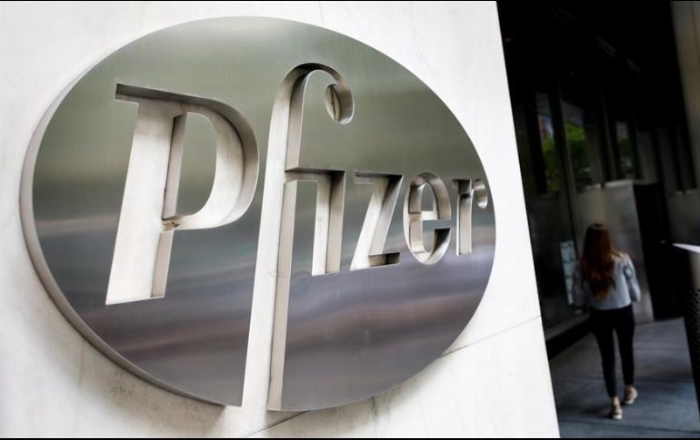 Alcanzar la escala necesaria para producir la vacuna en masa comenzó a complicarse en noviembre. EFE/J. Lane