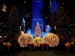 Entre los participantes estuvieron la cantante Dolly Parton, la banda The Goo Goo Dolls, Tory Kelly, el grupo Pentatonix, Gwen Stefani y una actuación de las famosas Rockettes. EFE/J. Szenes