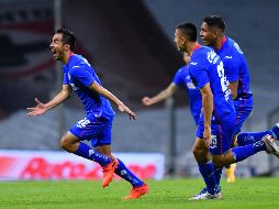 Rafael Baca celebra su gol, el segundo del Cruz Azul, que cayó apenas al minuto 7. IMAGO7