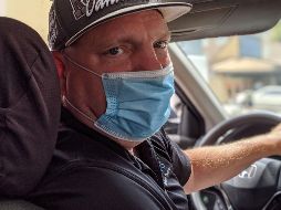 Sugieren que para evitar la propagación del coronavirus COVID-19, el pasajero esté sentado lo más lejos posible del conductor. EFE / ARCHIVO