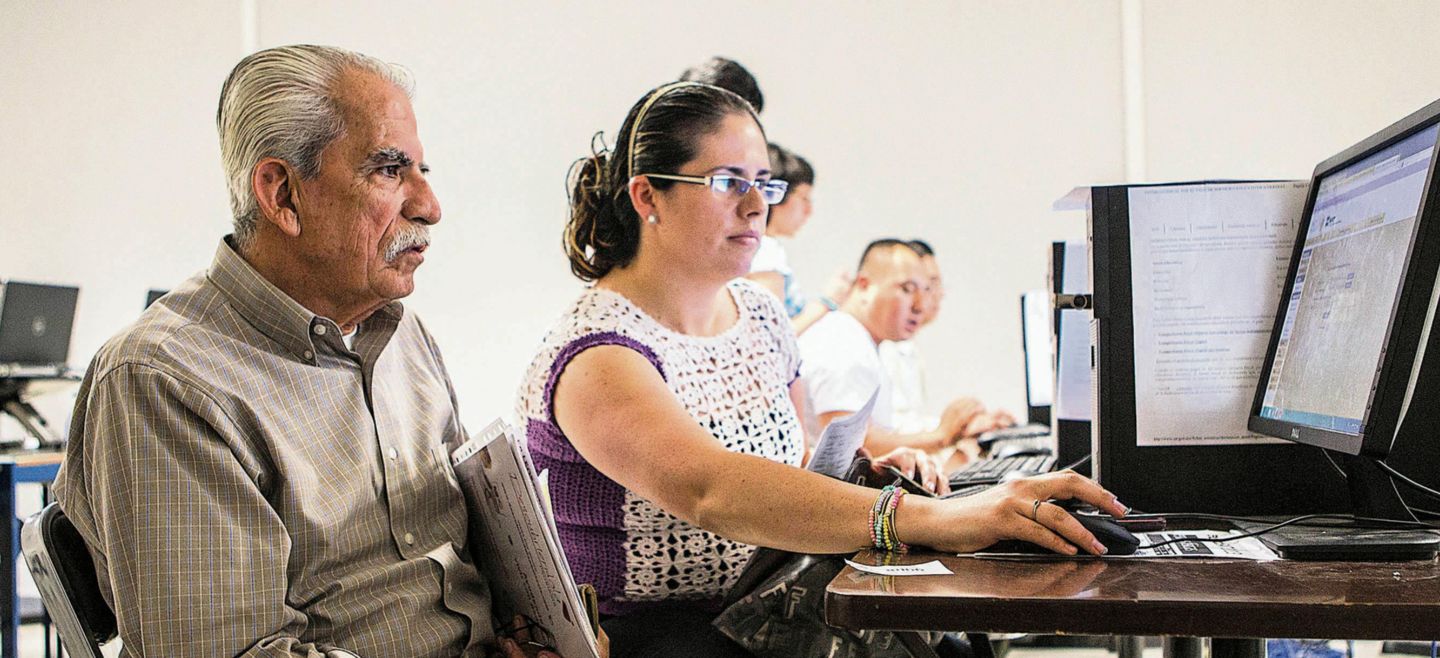 PROBLEMAS. A pesar de las fallas en las citas, hay más contribuyentes cumplidos con el SAT. EL INFORMADOR/ARCHIVO