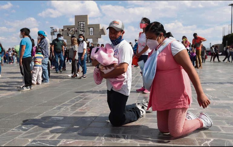 FIELES. Siguen acudiendo al santuario mariano pese a las peticiones de las autoridades eclesiásticas. SUN