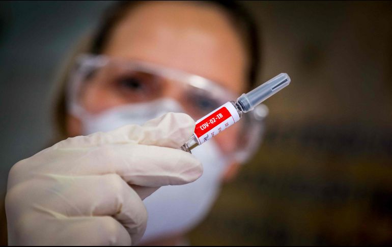 Los expertos explican el tiempo récord en que se han conseguido la vacuna por el gran número de investigadores mundiales que han estado implicados. AFP / S. Avila